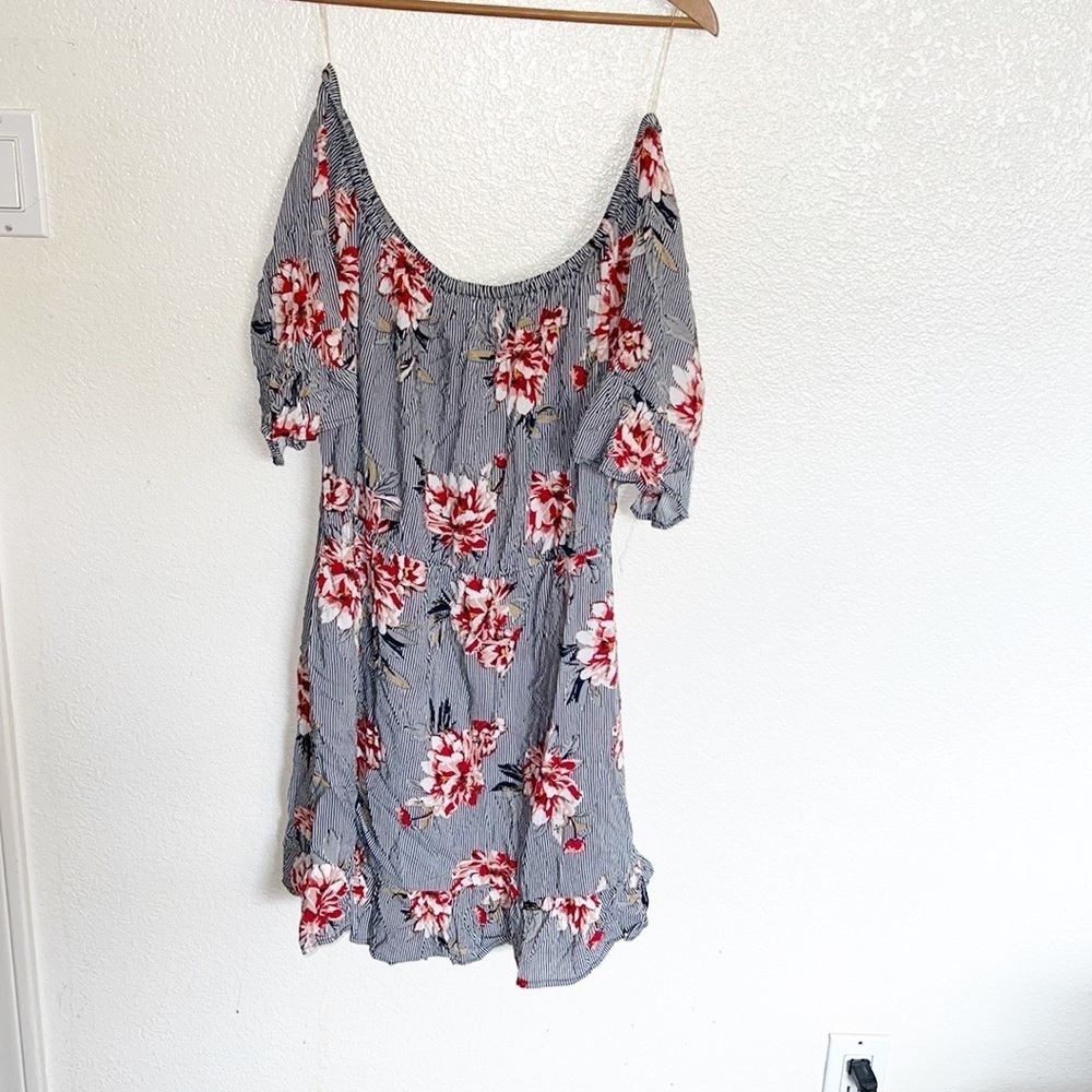 New Look Black And White Floral Off The Shoulder Striped Romper